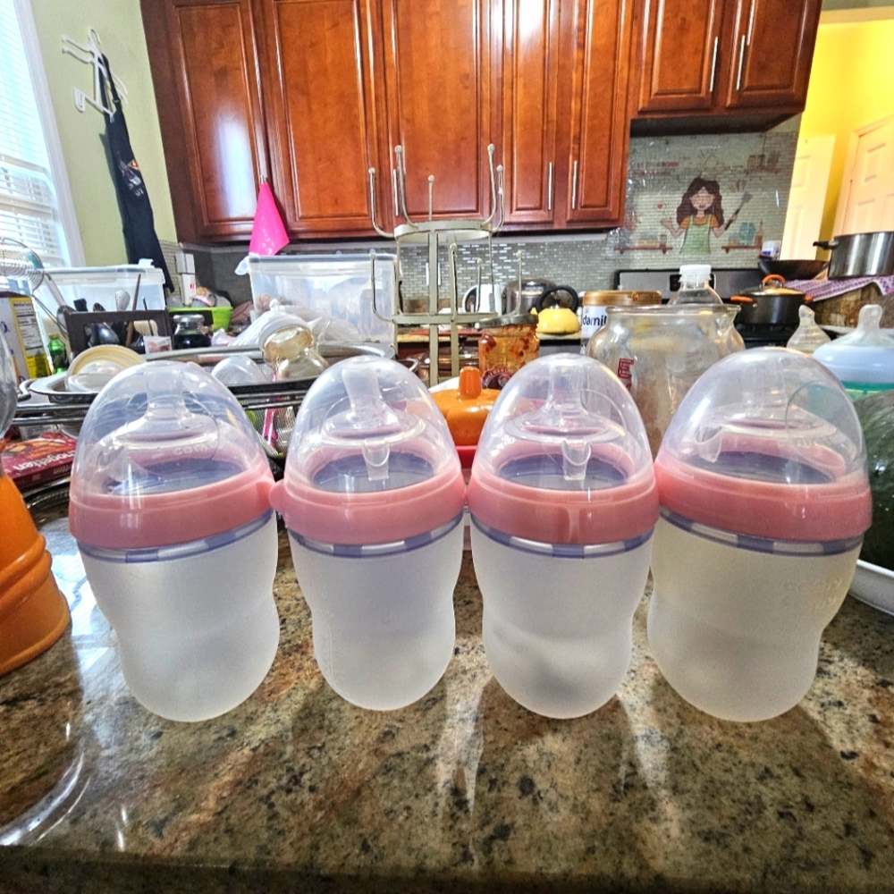 Comotomo bottles like new